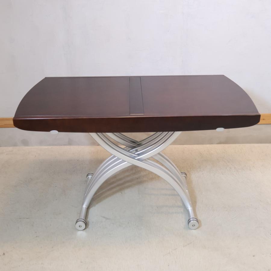イタリアの家具ブランド”OZZIO ITALIA(オッジオイタリア)”のSVILUPPINO(ズヴィルッピーノ)エクステンションテーブルです。昇降と伸長機能がついたモダンなリビングダイニングテーブル！ イタリアの家具ブランド”OZZIO ITALIA(オッジオイタリア)”のSVILUPPINO