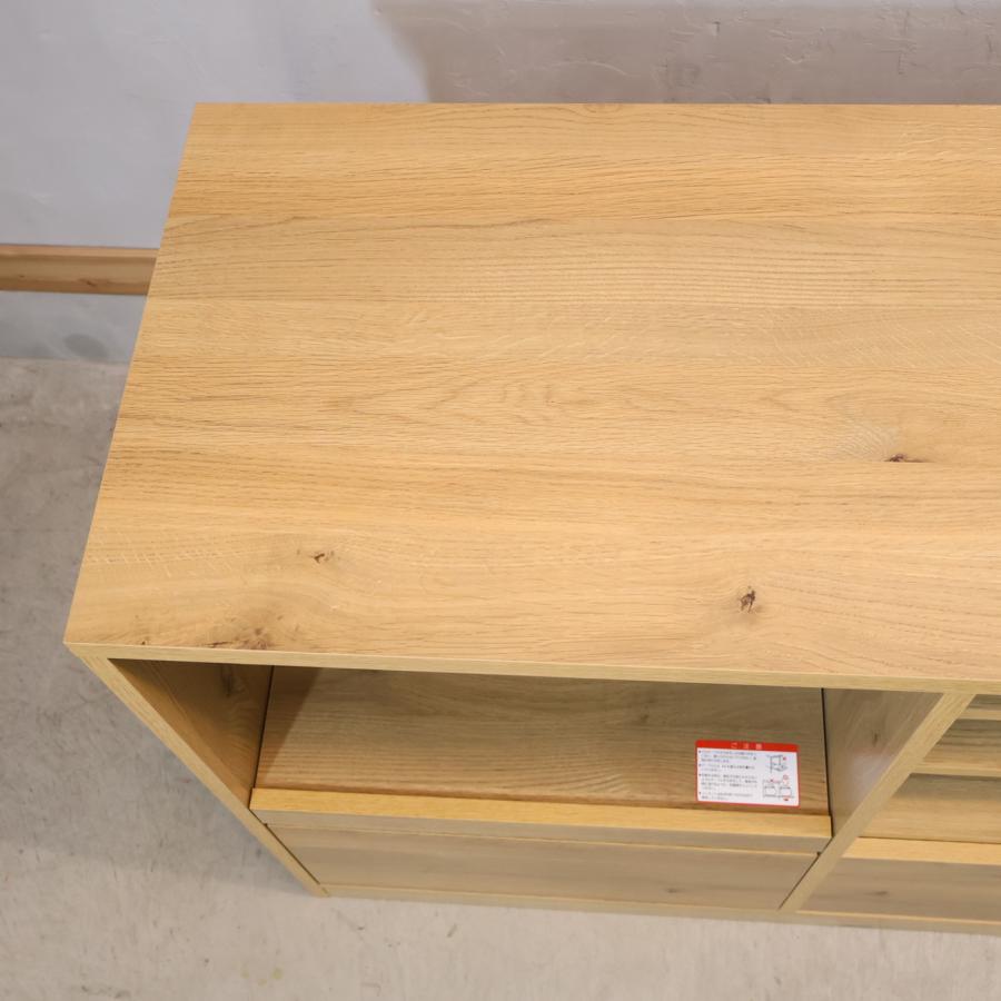 大川の家具メーカー吉川木工のアイランド間仕切りキッチンカウンターです。ナチュラルテイストや北欧スタイルなどにおススメのキッチンボード！スライド天板収納やドロワー、棚と収納量も豊富♪ 大川の家具メーカー吉川木工のアイランド間仕切りキッチンカウンター