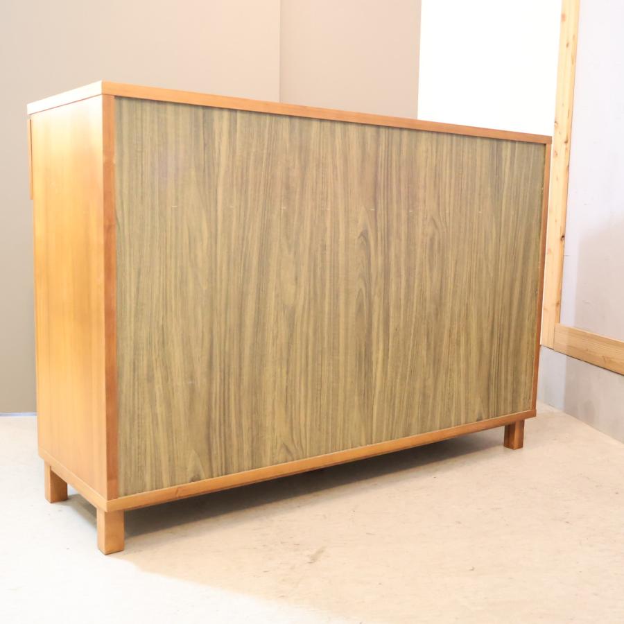 無印良品（MUJI） ウォールナット材 キャビネット 木扉 サイドボード