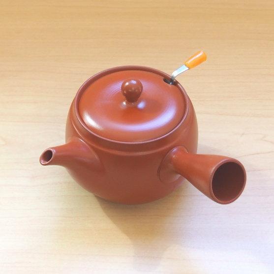 常滑急須 日本製 急須 常滑 朱泥 つぼ丸型松彫 容量420cc ポイポイ網