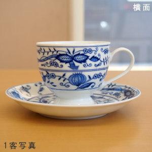 オリエンタルな花柄装飾の陶器カップ 5個セット