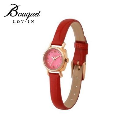 ファッションコーディネイトに合わせられるレディースウォッチ　てんとう虫をイメージしたケース　ギフトにも人気