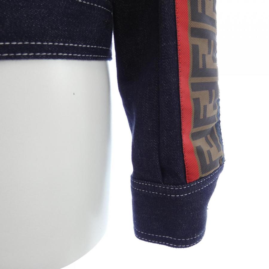 フェンディ FENDI FLF541 A5VI ジャケットの画像