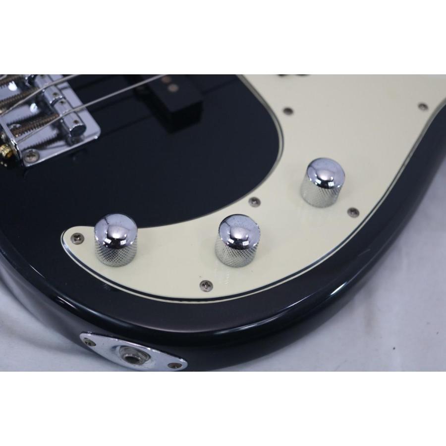 SQUIER STANDARD P−BASS SPECIAL
