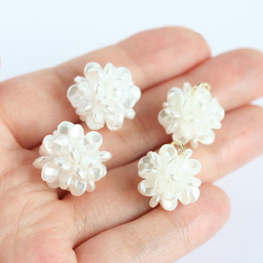 フラワーボール オフホワイト ホワイト 2個 約16~18mm カン付 チャーム