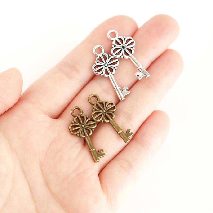 アクセサリーパーツ 鍵チャーム No.3 銀古美 金古美 4個 カギ