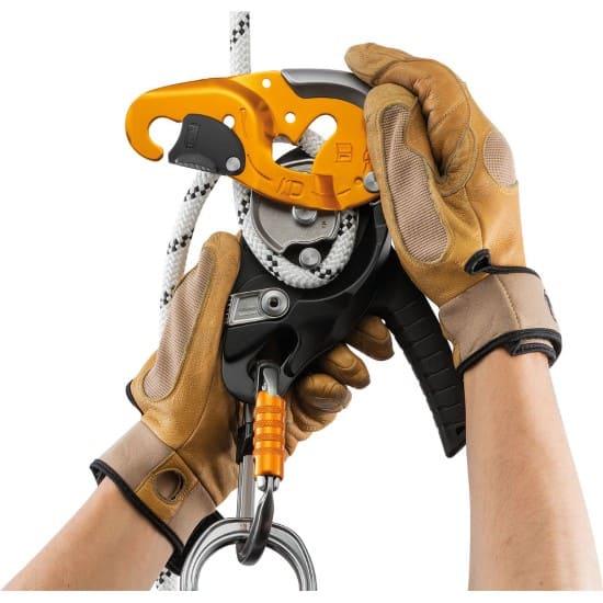 ペツル アイディS D020AA00  下降器 ディセンダー |  | 01