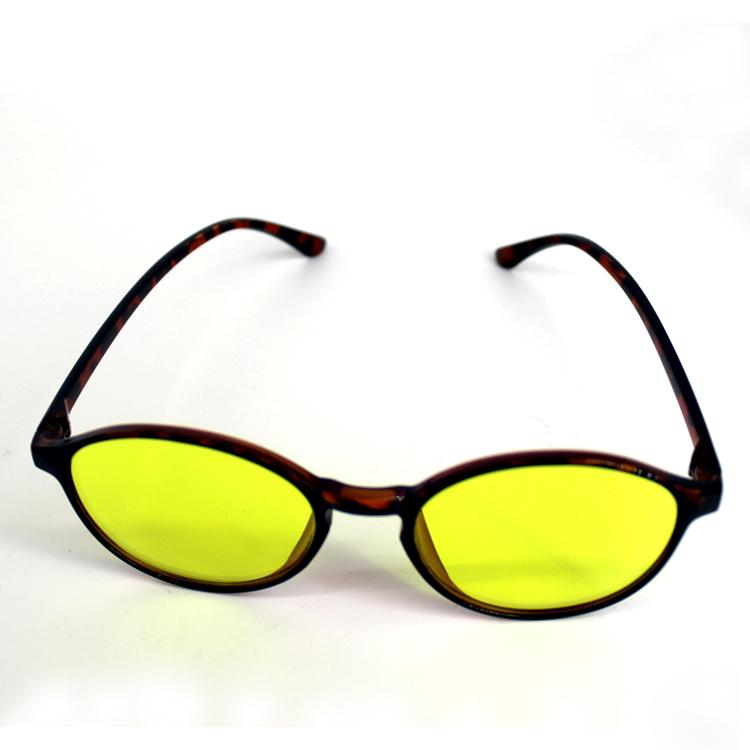 眼科医も薦める！JIS規格適合 視界を良くする 画期的な ドライビングメガネ ＆ PCメガネ ブルーライト 70％以上カット 紫外線 99.9％カット｜koodory｜02