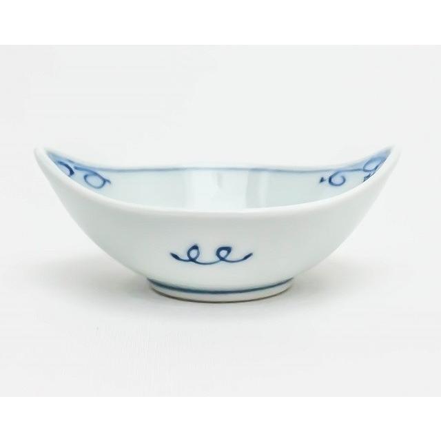 有田焼 青花 絵変り 舟型小付 後姿 S-12-153 ミニ小鉢 変形ミニ小鉢 染付ミニ小鉢 絵変わりミニ小鉢 手描き |  | 01