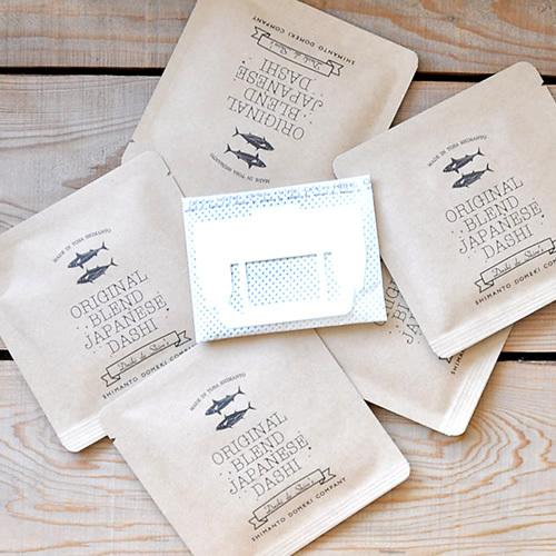 プチギフト Dashi Drip だしドリップ ノンカフェインのホットドリンクのプチギフト おしゃれなライフスタイルの方へ 結婚式 ２次会 退職 お礼 Smt001 A001 ギフトショップ コレカラモ 通販 Yahoo ショッピング