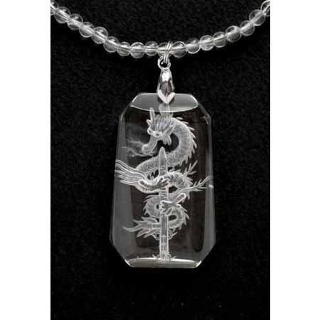 すぐに使える10％OFFクーポン】水晶彫刻「倶利伽羅龍王」ペンダント