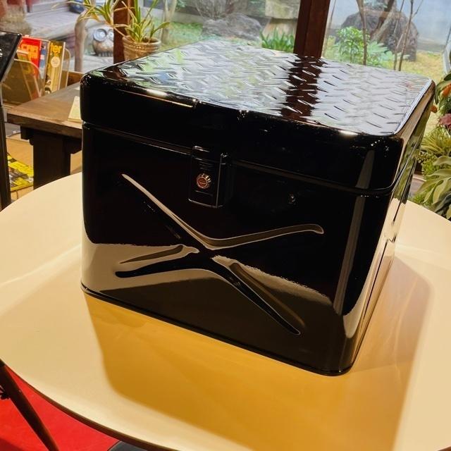 銃弾ボックス HONDA スーパー・クロスカブ☆専用ステー付き☆BOXシリーズ 武装戦線第四倉庫 :busou4j-1:バイクカスタムパーツ コタニ - 通販 - Yahoo!ショッピング 銃弾ボックス HONDA スーパー・クロスカブ☆専用ステー付き☆BOXシリーズ 武装戦線第四倉庫 :busou4j-1:バイクカスタムパーツ コタニ - 通販 - Yahoo!ショッピング