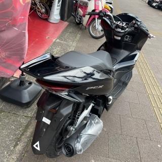 ひろちゅん⭐︎NEWPCX エアロウイング　PCXカスタム セール中！PCX カスタムエアロパーツウイング かっこいいから