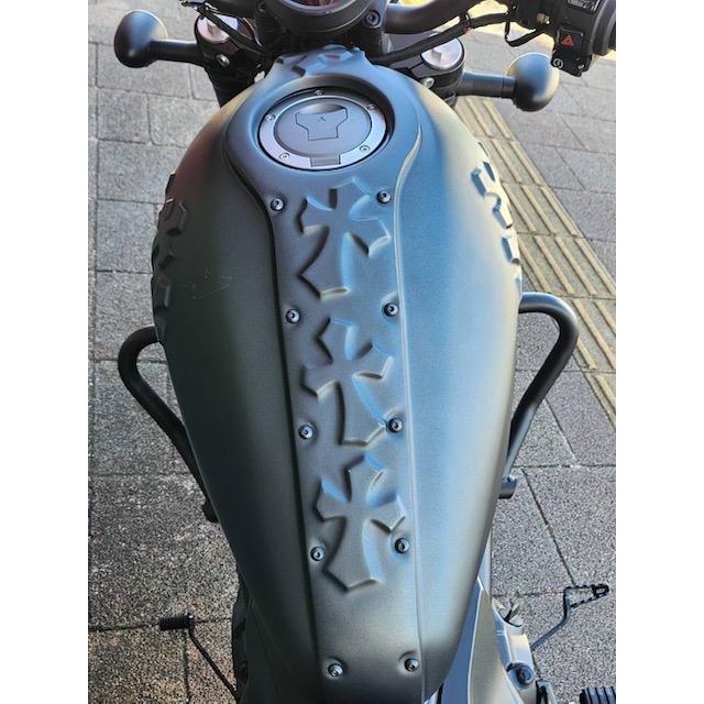 REBEL 250 CROMEタンクカバー レブルカスタム 黒ゲル未塗装 : バイク
