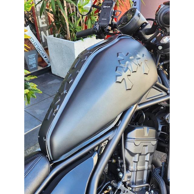 REBEL 250 CROMEタンクカバー レブルカスタム 黒ゲル未塗装 : バイク