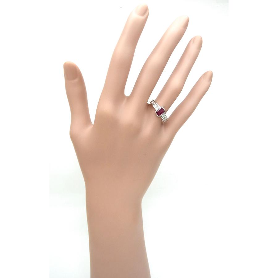 スッキリシンプルセットで日常使いに 天然ルビー0.64ct ダイヤ取巻0.45 