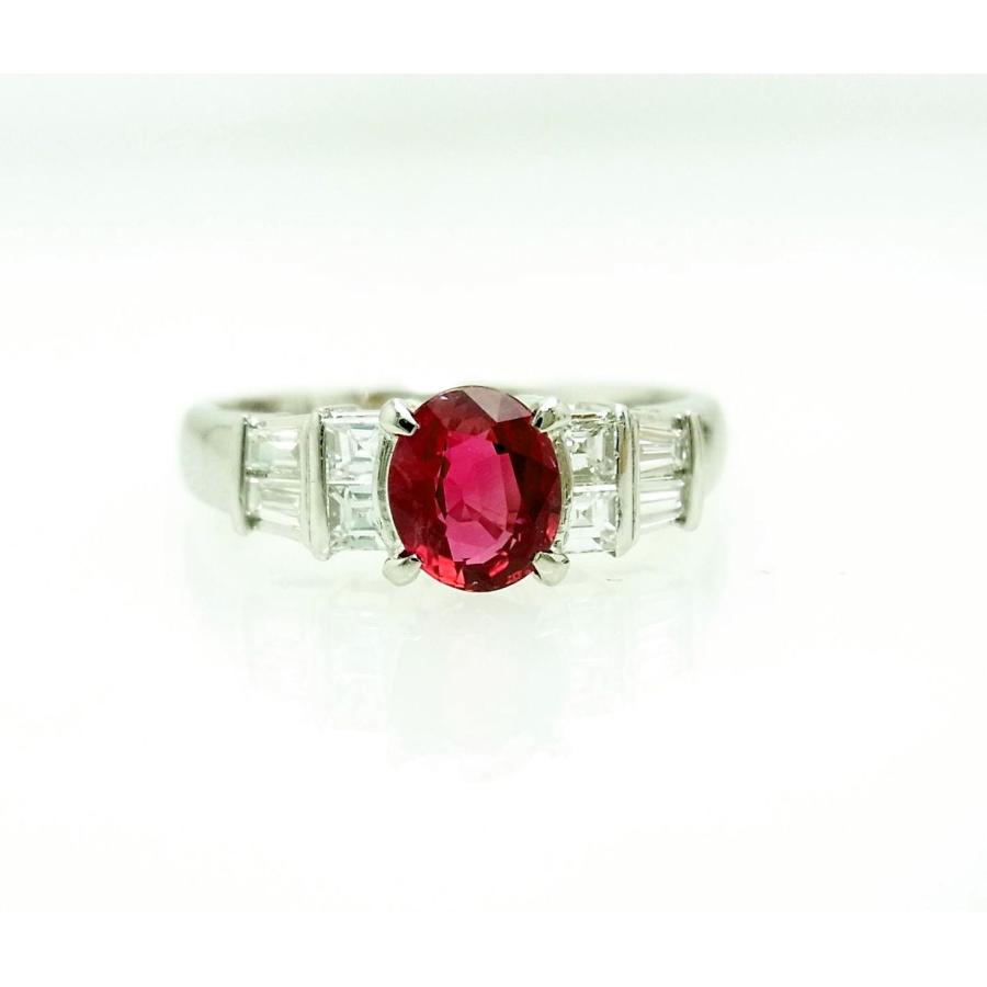 キリっとした深紅色の天然ルビー0.94ct 天然ダイヤモンド0.38ct