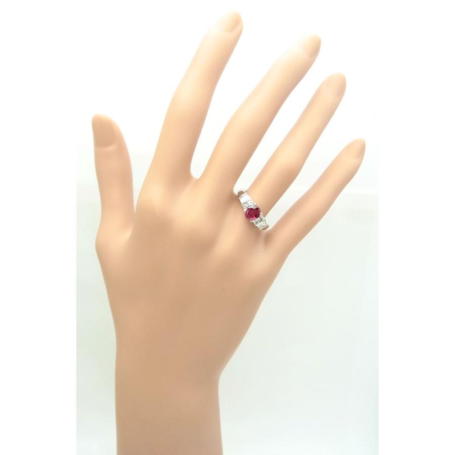 キリっとした深紅色の天然ルビー0.94ct 天然ダイヤモンド0.38ct