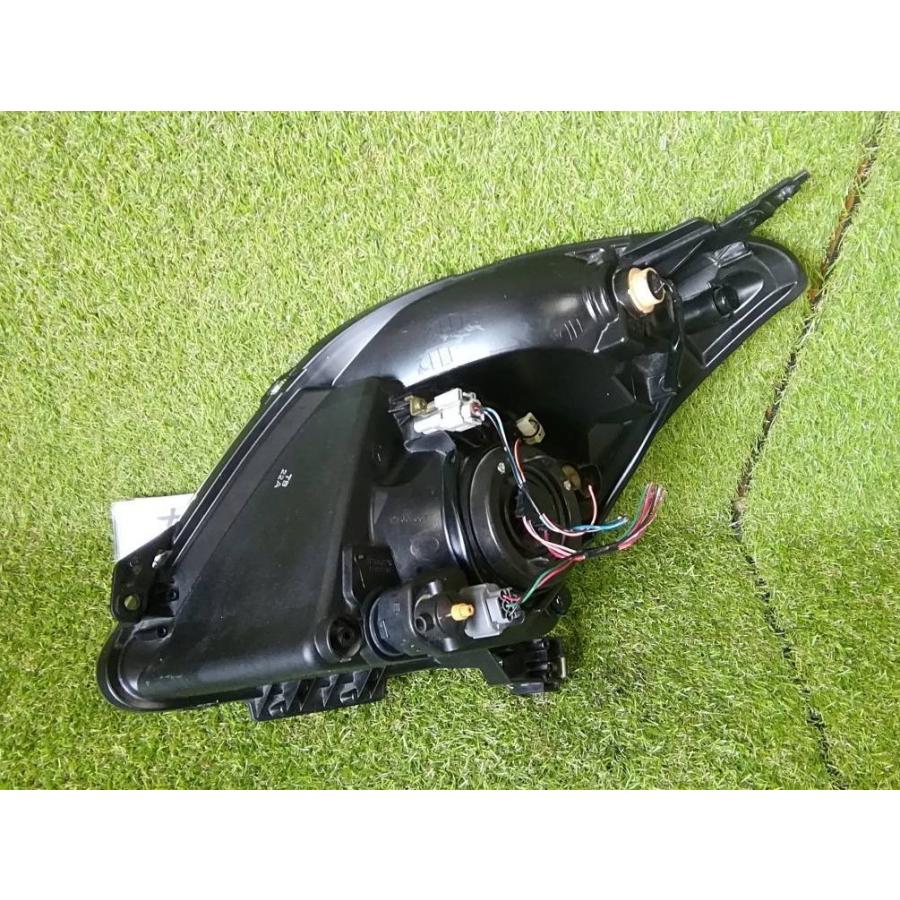 スズキ☆スイフト ZC11S 純正 ハロゲン 右ヘッドライト 4432 : 株式
