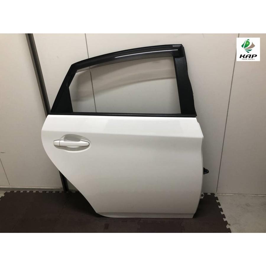 トヨタ☆プリウス ZVW30 純正 右リアドア ホワイト 【個人宅配送不可