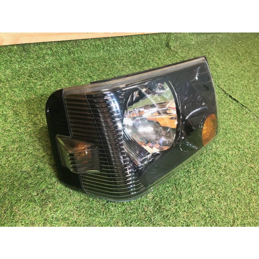 三菱ミニキャブ　純正ヘッドライトU62V スタンレーP5701 kotobiki-ap_21a1601