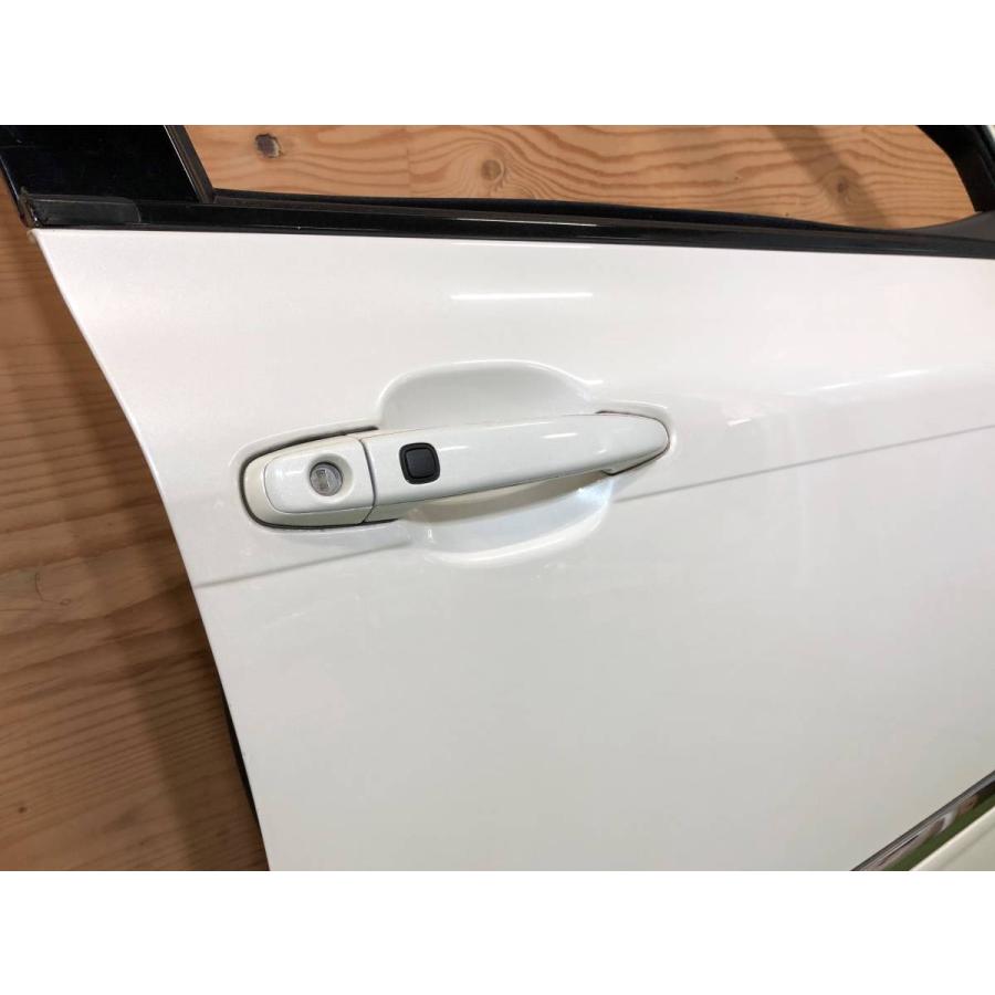 トヨタ☆クラウン マジェスタ UZS186 右フロントドア ホワイトパール