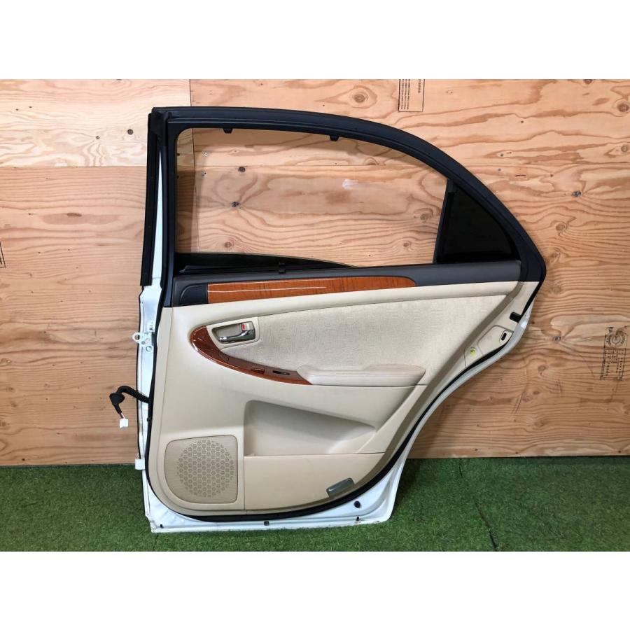 トヨタ☆クラウン マジェスタ UZS186 右リアドア ホワイトパール