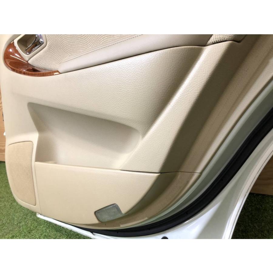 トヨタ☆クラウン マジェスタ UZS186 右リアドア ホワイトパール