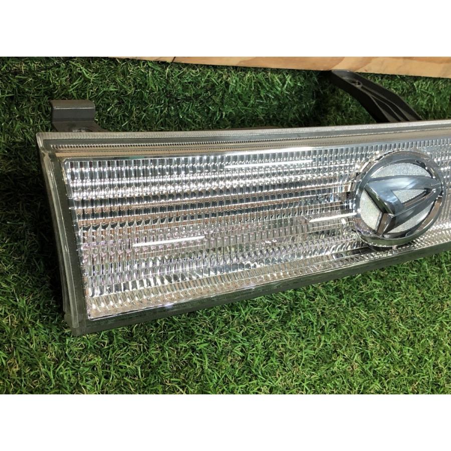 ダイハツ フロントグリル シルバー ダイハツ☆タント カスタム L350S 純正 フロントグリル KOITO 422