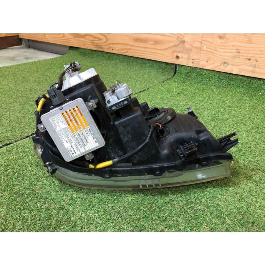 中古パーツ　ワゴンR MH22S　ｽﾃｨﾝｸﾞﾚｰ MH22S 左ヘッドライト(HID) スズキ☆ワゴンR スティングレー MH22S 純正 HID 左ヘッドライト KOITO