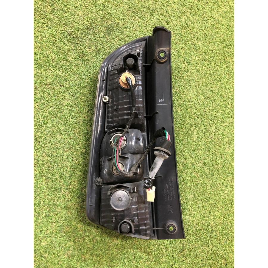 トヨタ☆パッソ KGC10 純正 右テールライト KOITO 220-51762 : 株式