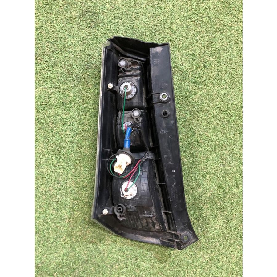 スズキ☆ワゴンR スティングレー MH23S 純正 右テールライト