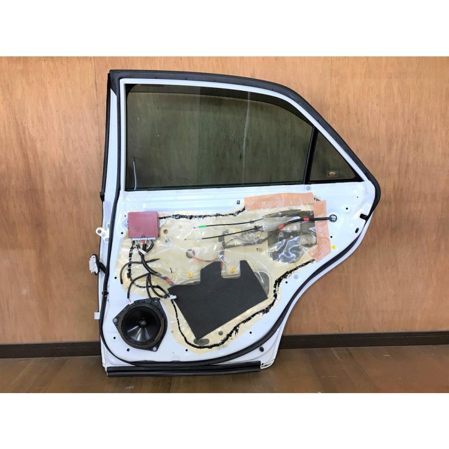 トヨタ☆クラウン 200系 リアドア 右 ホワイトパールクリスタル