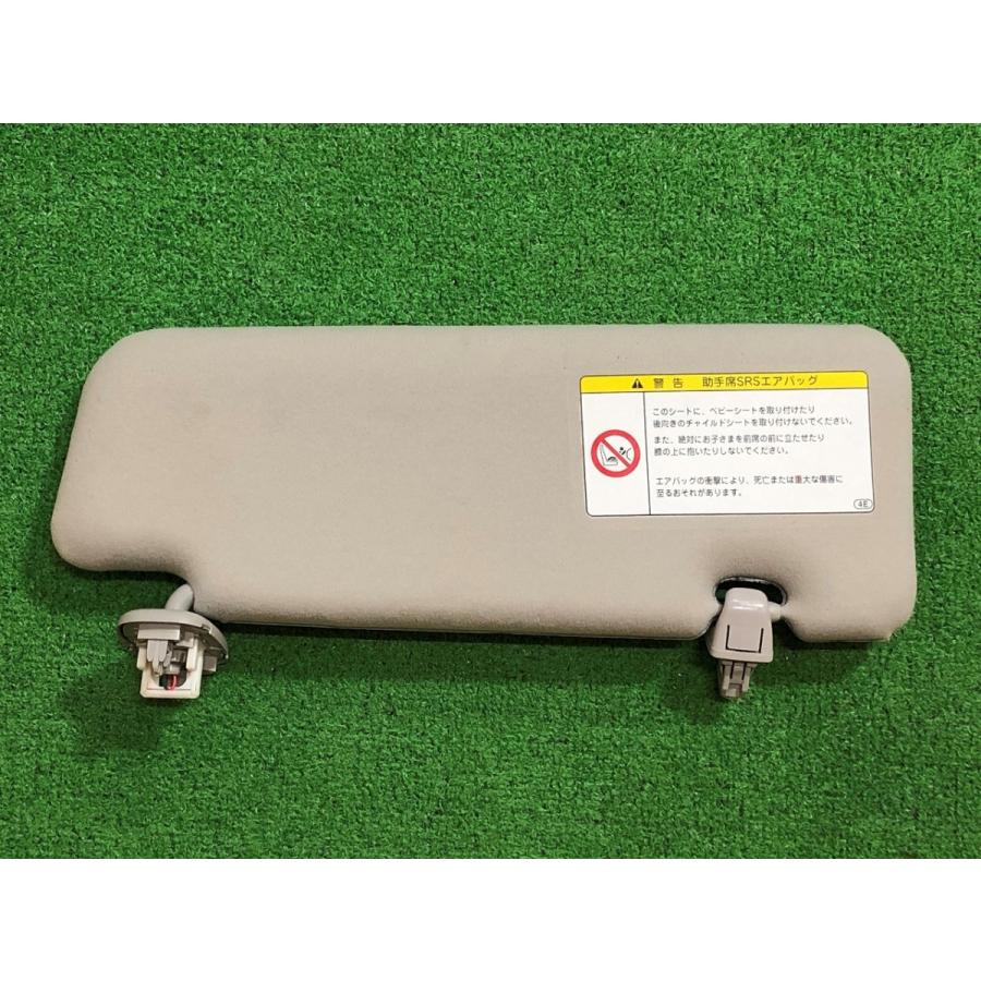 トヨタ☆プリウス 30系 運転席／右 助手席／左 サンバイザー セット