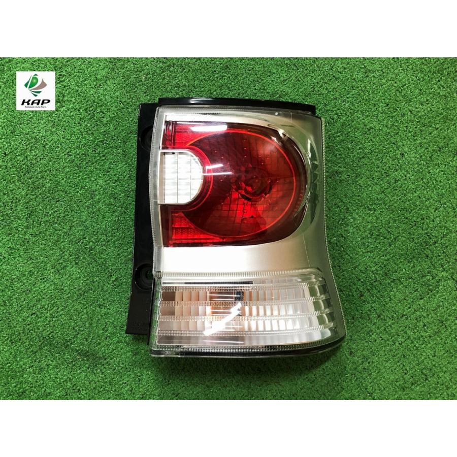 ♦︎ダイハツ　タントカスタムL375S LED左右純正テール ダイハツ☆タント カスタム L375S 純正 右テールライト