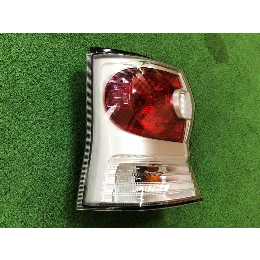 ダイハツ☆タント カスタム L375S 純正 左テールライト TOKAIDENSO