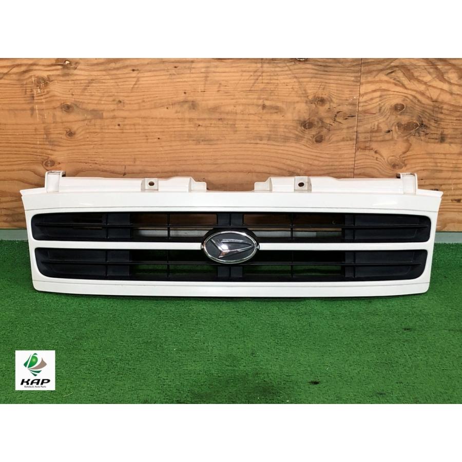 ダイハツ☆アトレー7 S221G 純正 フロントグリル ホワイト／056 53111