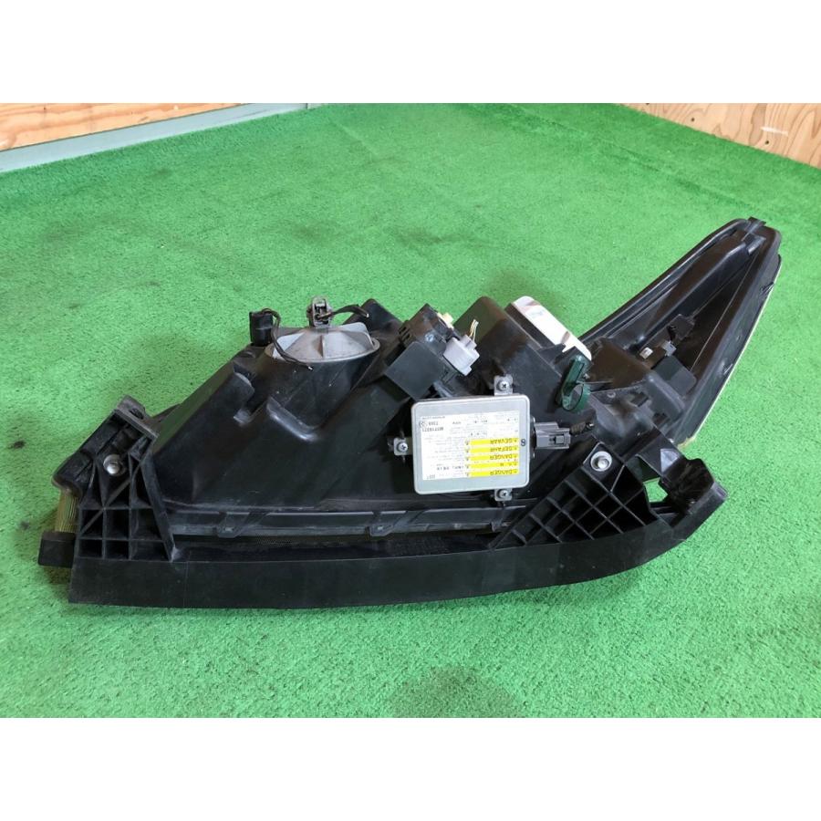 ホンダ☆ストリーム RSZ RN8 純正 HID 右ヘッドライト KOITO 100