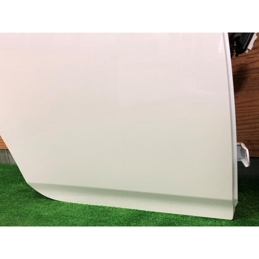 トヨタ☆プリウス ZVW30 右リアドア ホワイトパールクリスタルシャイン