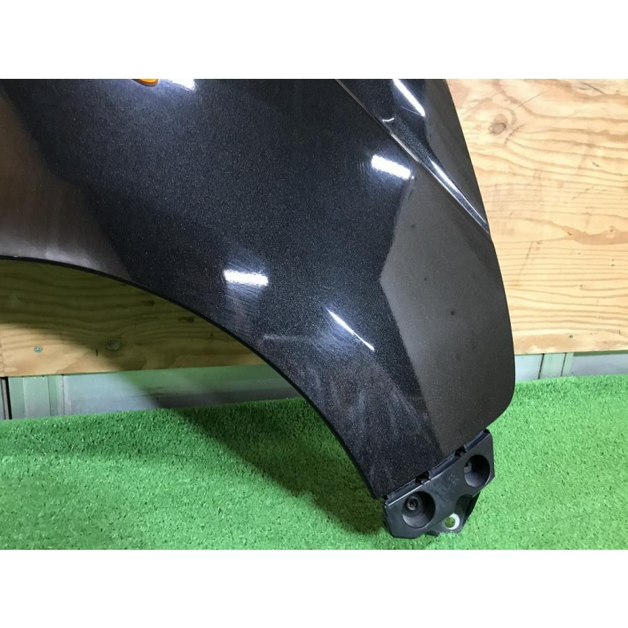 ダイハツ☆ムーヴ LA100S 純正 フェンダー 右 ブラックメタリック／X07