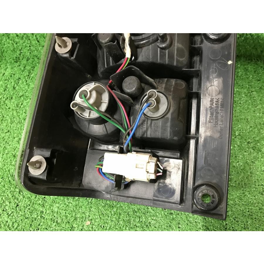 ダイハツ☆ムーヴコンテ カスタム L575S 純正 テールライト 右