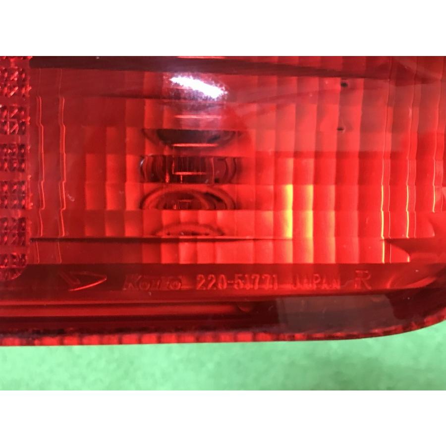 三菱☆ミニキャブバン U61V 右テールライト KOITO 220-51771 : 株式