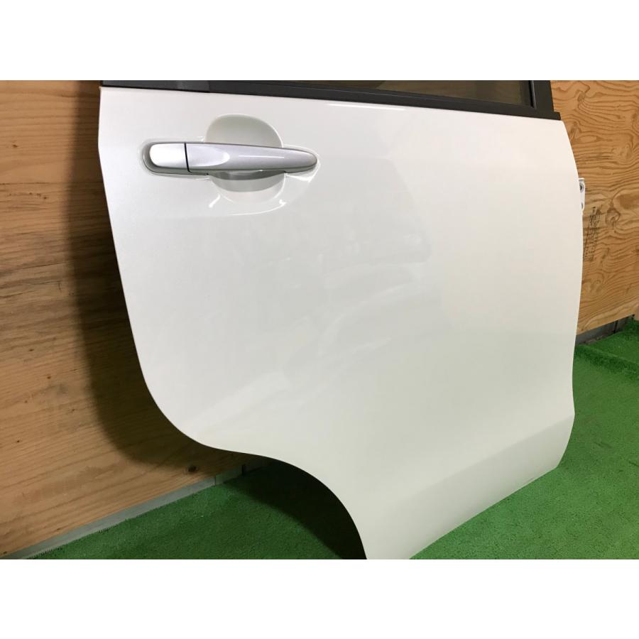ダイハツ☆ムーヴ カスタムX LA100S 純正 右リアドア パールホワイト 