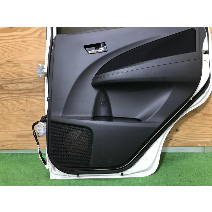 ダイハツ☆ムーヴ カスタムX LA100S 純正 右リアドア パールホワイト