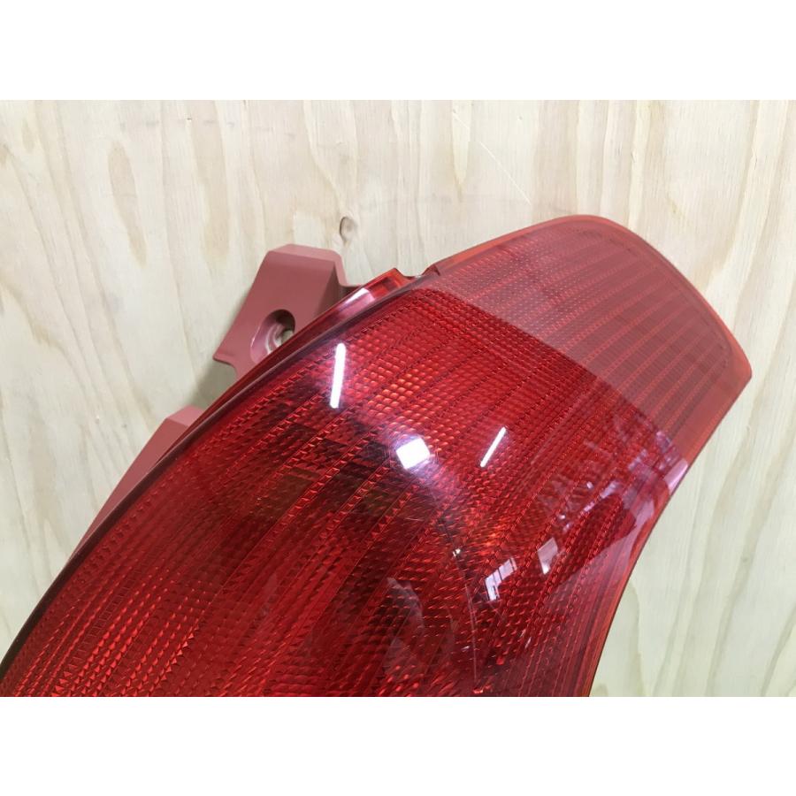 スズキ☆スイフト ZC11S 純正 右テールライト STANLEY P4476R : 株式