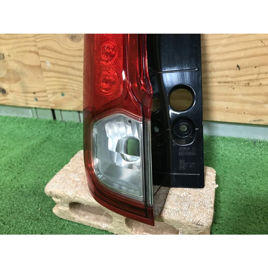 スズキ☆スペーシア MK32S／MK42S 純正 左テールライト KOITO 220