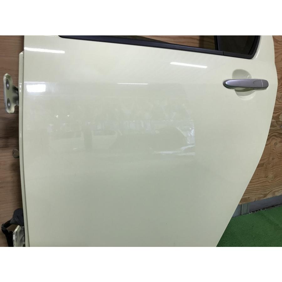 ダイハツ☆ミライース LA300S 左リアドア コットンアイボリー／T19
