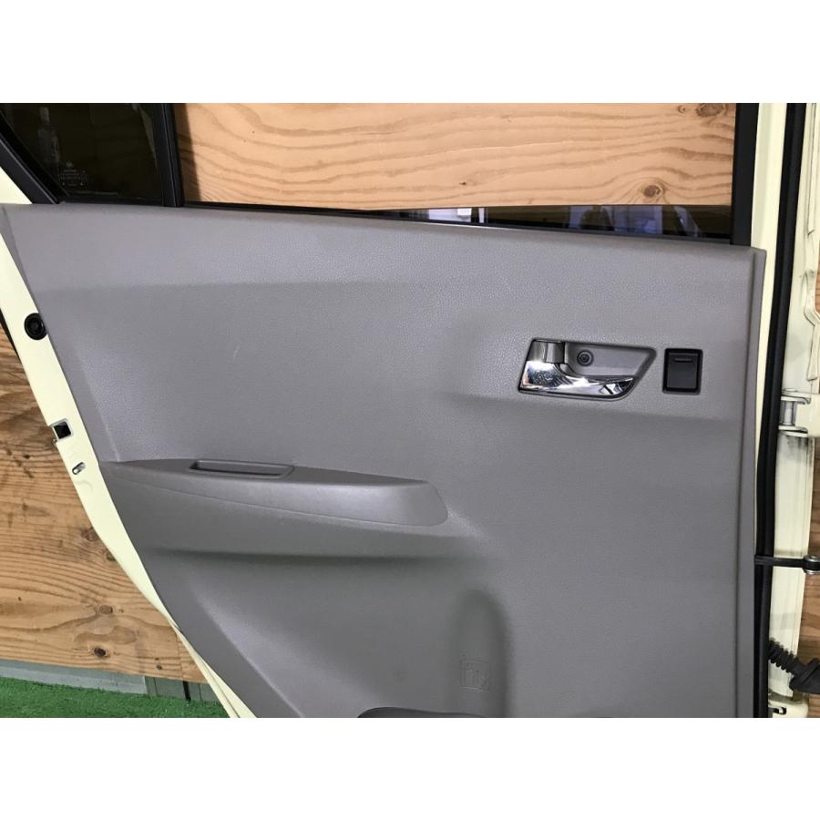 ダイハツ☆ミライース LA300S 左リアドア コットンアイボリー／T19