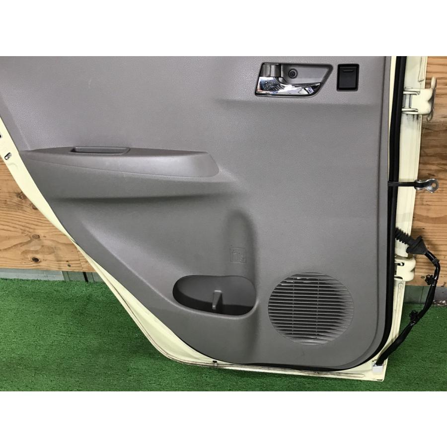 ダイハツ☆ミライース LA300S 左リアドア コットンアイボリー／T19