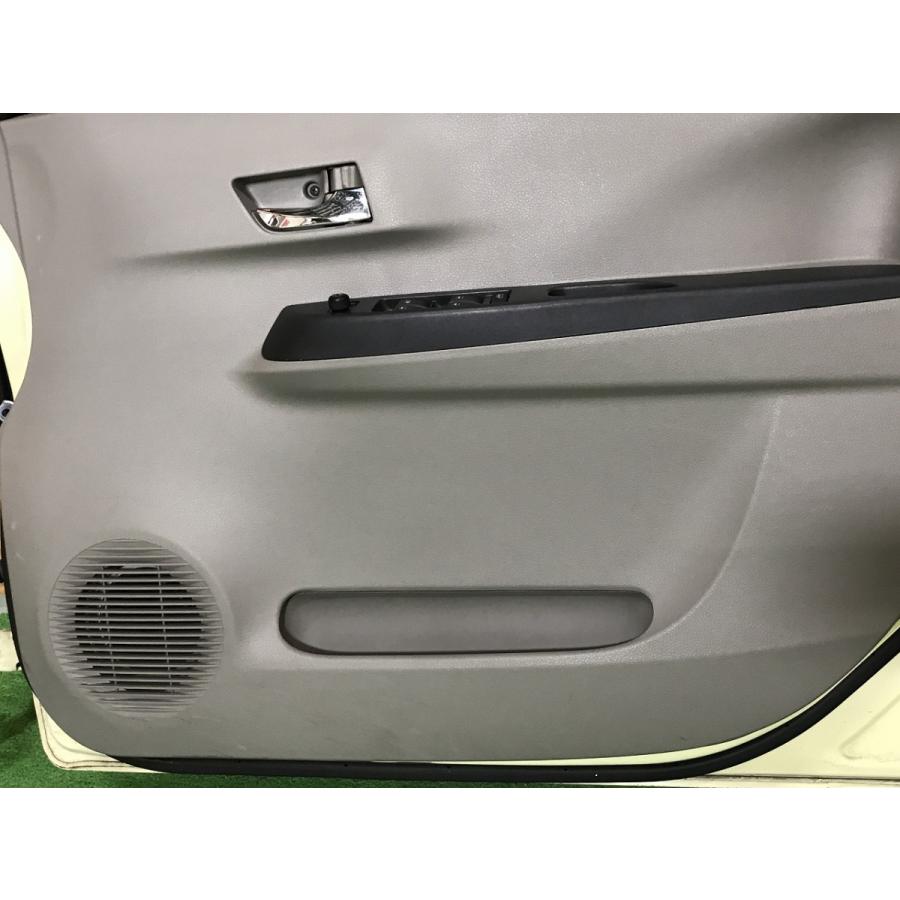 ダイハツ☆ミライース LA300S 右フロントドア コットンアイボリー／T19